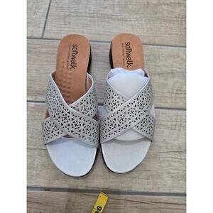 Softwalk NewTillman Sandals Silver Lazer Size 10